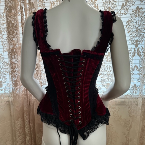 vintage burgundy red velvet and lace corset - Picture 4 of 6